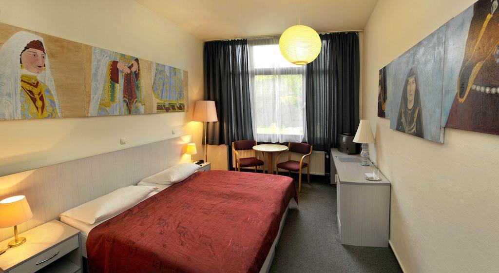Berlin Art Hotel ギュムリ 部屋 写真